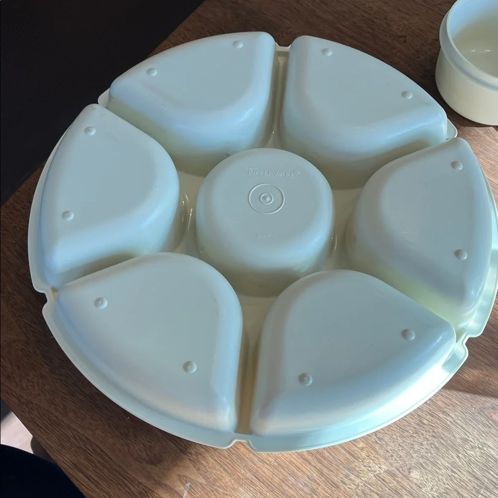 Vintage Tupperware Divided Veggie Dip Tray #1665-5 & Dip Bowl w/lids Almond